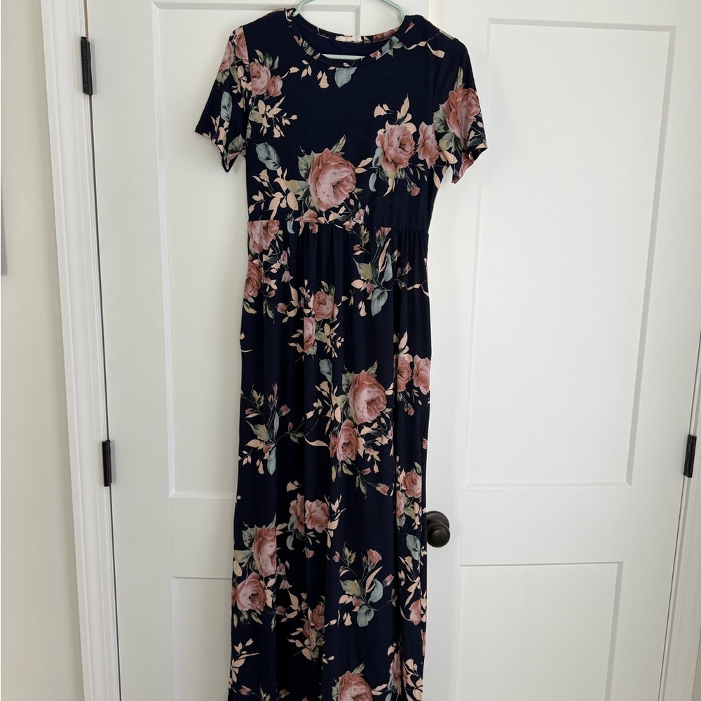 Navy Blue Rose Print Short Sleeve Maternity Maxi Dress